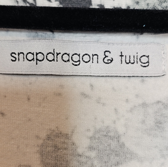 Snapdragon & Twig Paint Splatter Button Front Swing Tunic - Picture 7 of 12